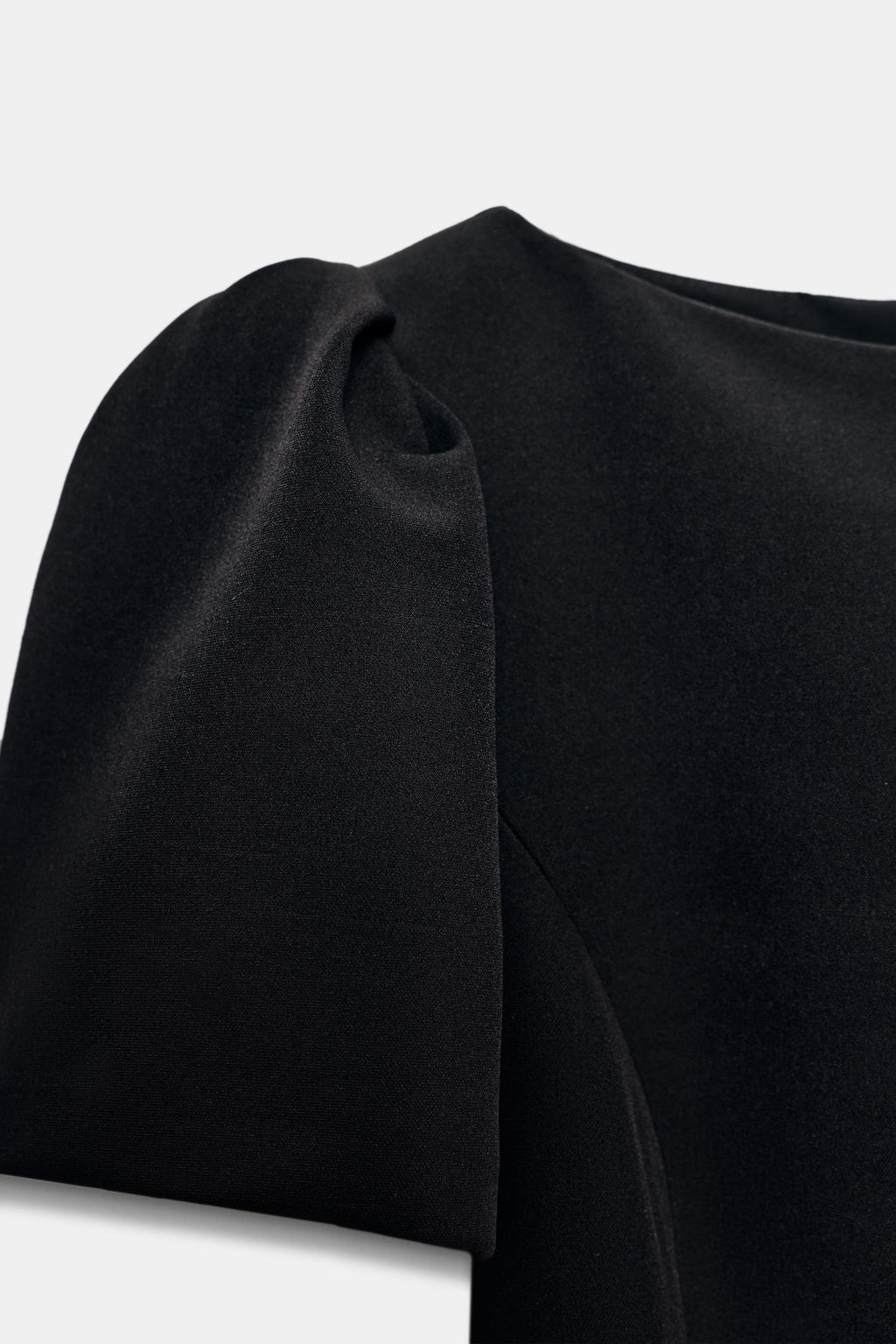 PLEATED SHORT DRESS WITH POCKETS