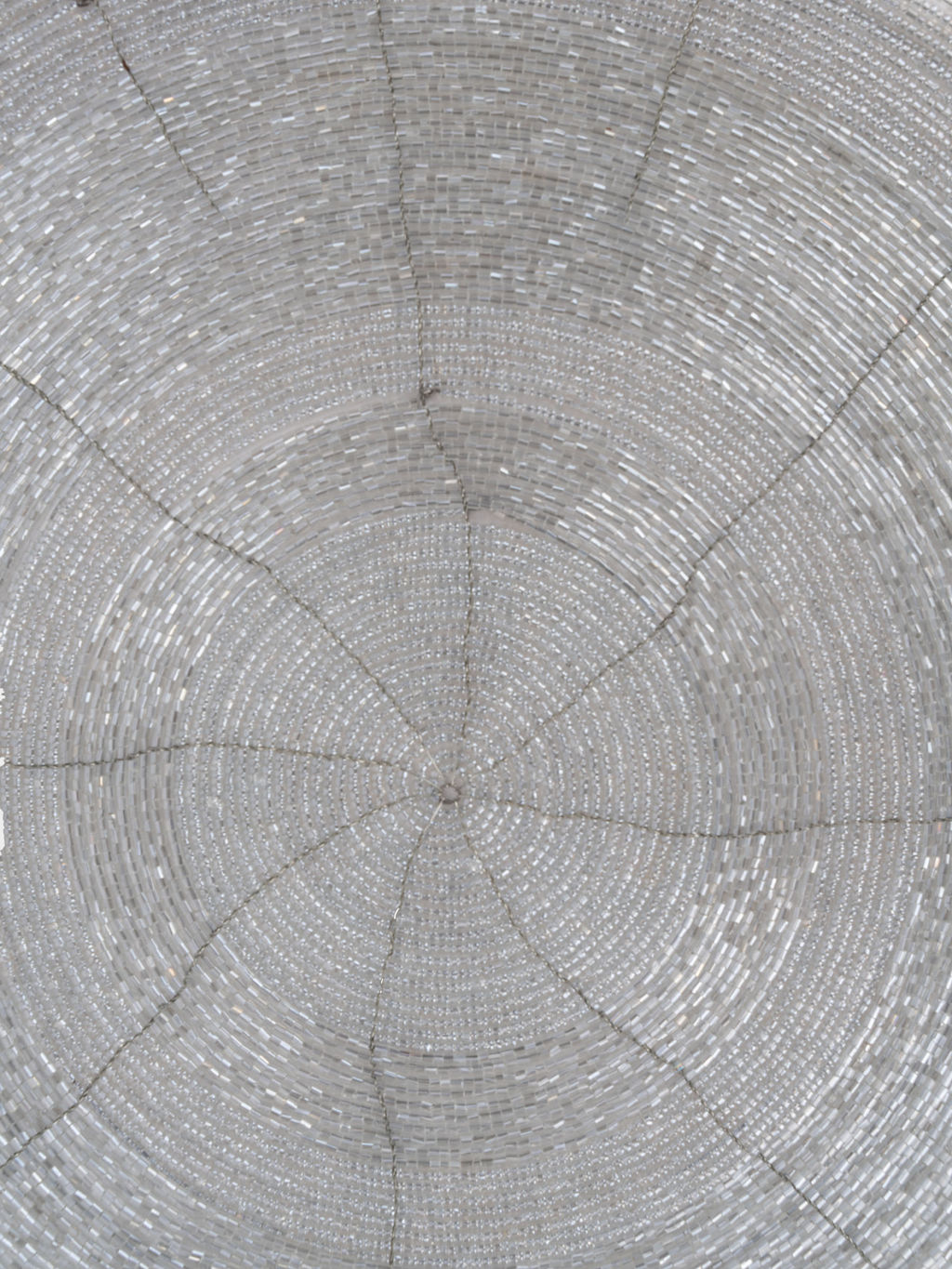 Салфетка под приборы, 36 см, бисер, круглая, серебристая, Bijou - Anna lafarg фото 3