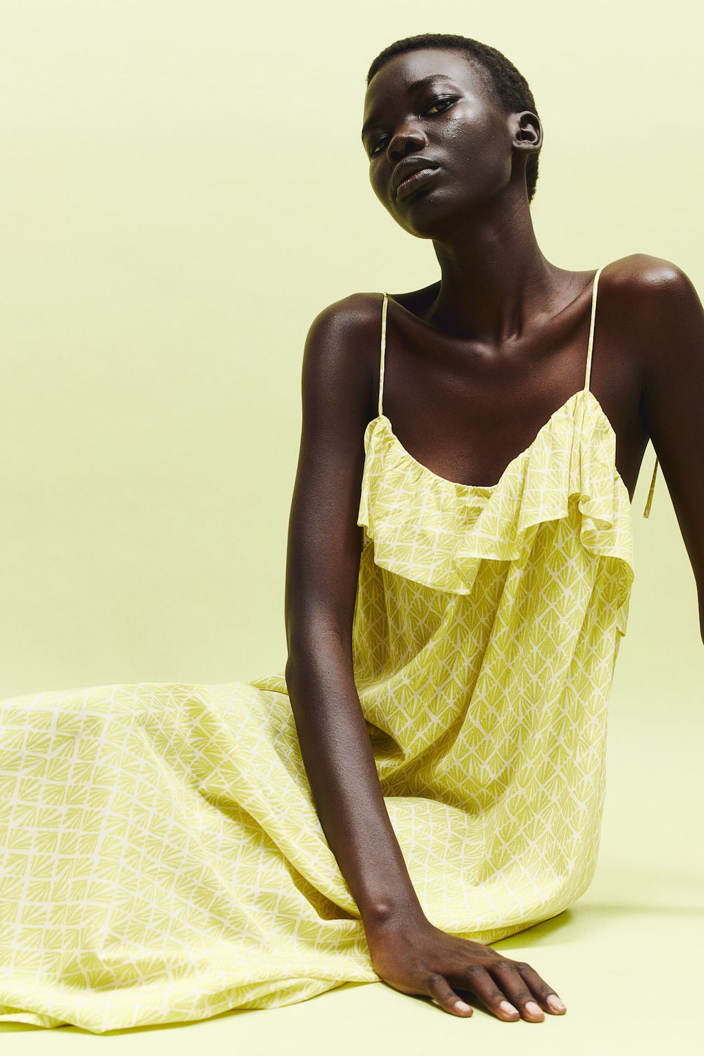 Vestido de tirantes con volante - H&m фото 2