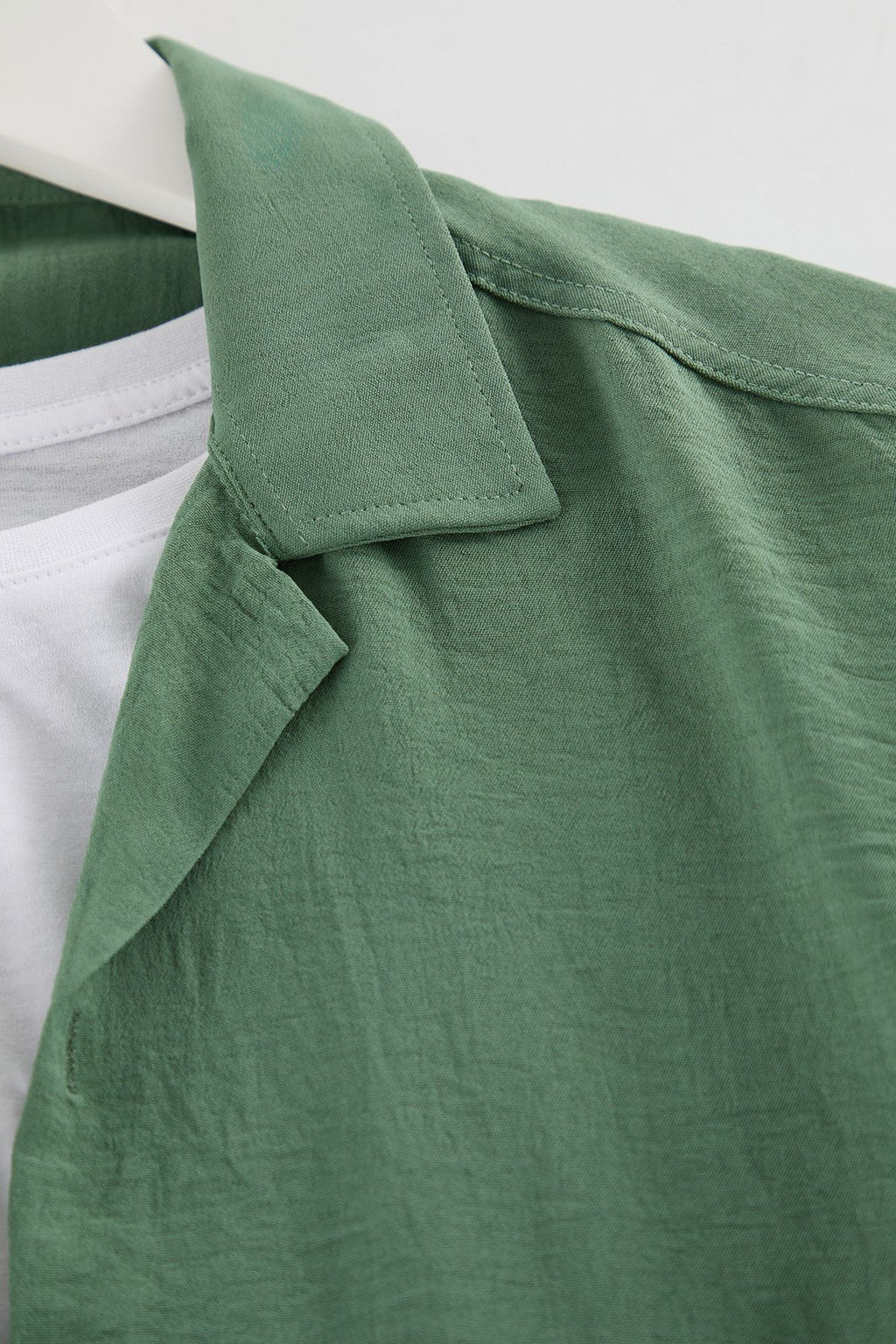 TRENDYOL MAN Beyaz Oversize Fit Apas Yaka Yazl?k Keten Gorunumlu Gomlek TMNSS23GO00053 - Trendyolmilla фото 67