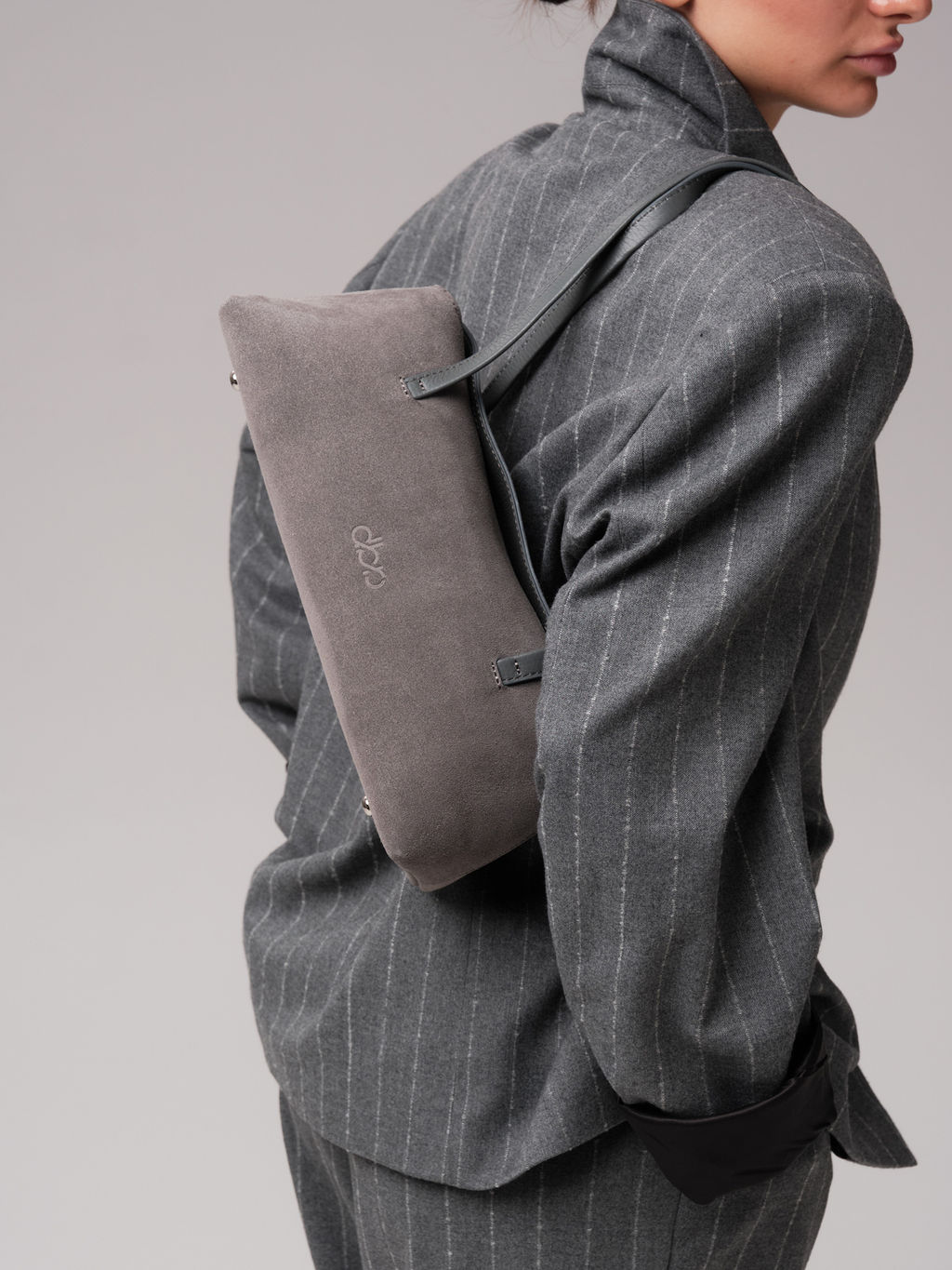 Замшевая сумка Raduy DBR 31127 серый замок  фото 3