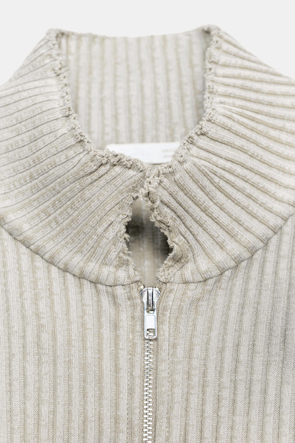 TOP CHALECO EFECTO LAVADO BOLSILLO / Khaki claro - Zara фото 7