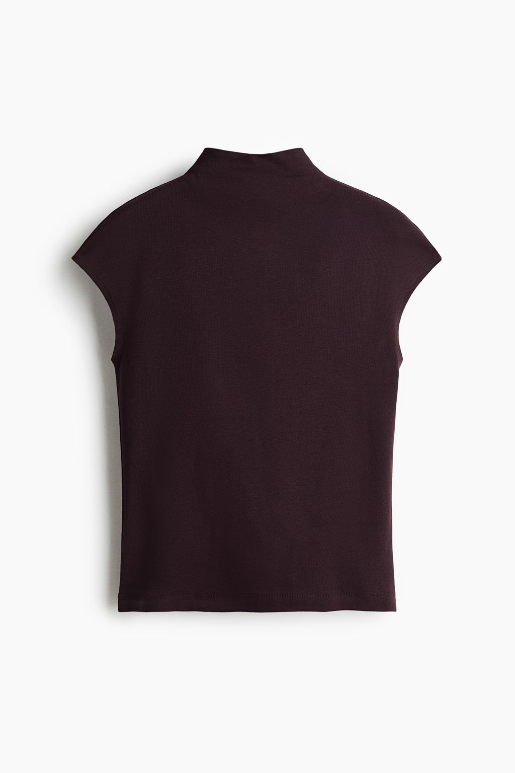 Top de punto con cuello elevado