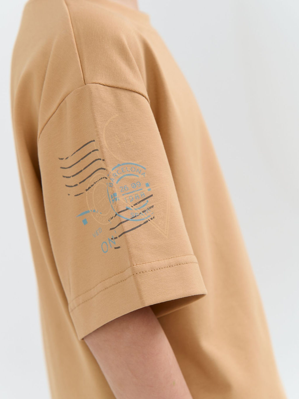 Футболка оверсайз "Беж" с принтом