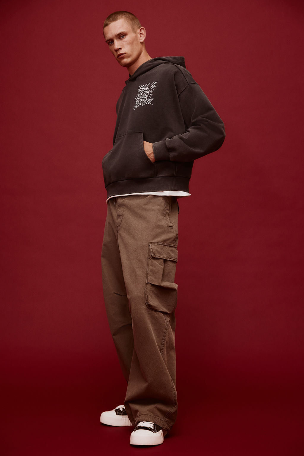 Sudadera con capucha y estampado Oversized Fit - H&m фото 10