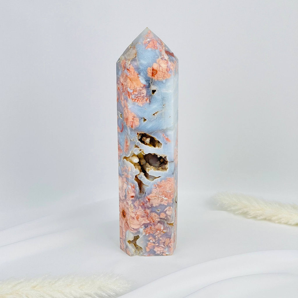 Кристалл из розового цветочного Агата