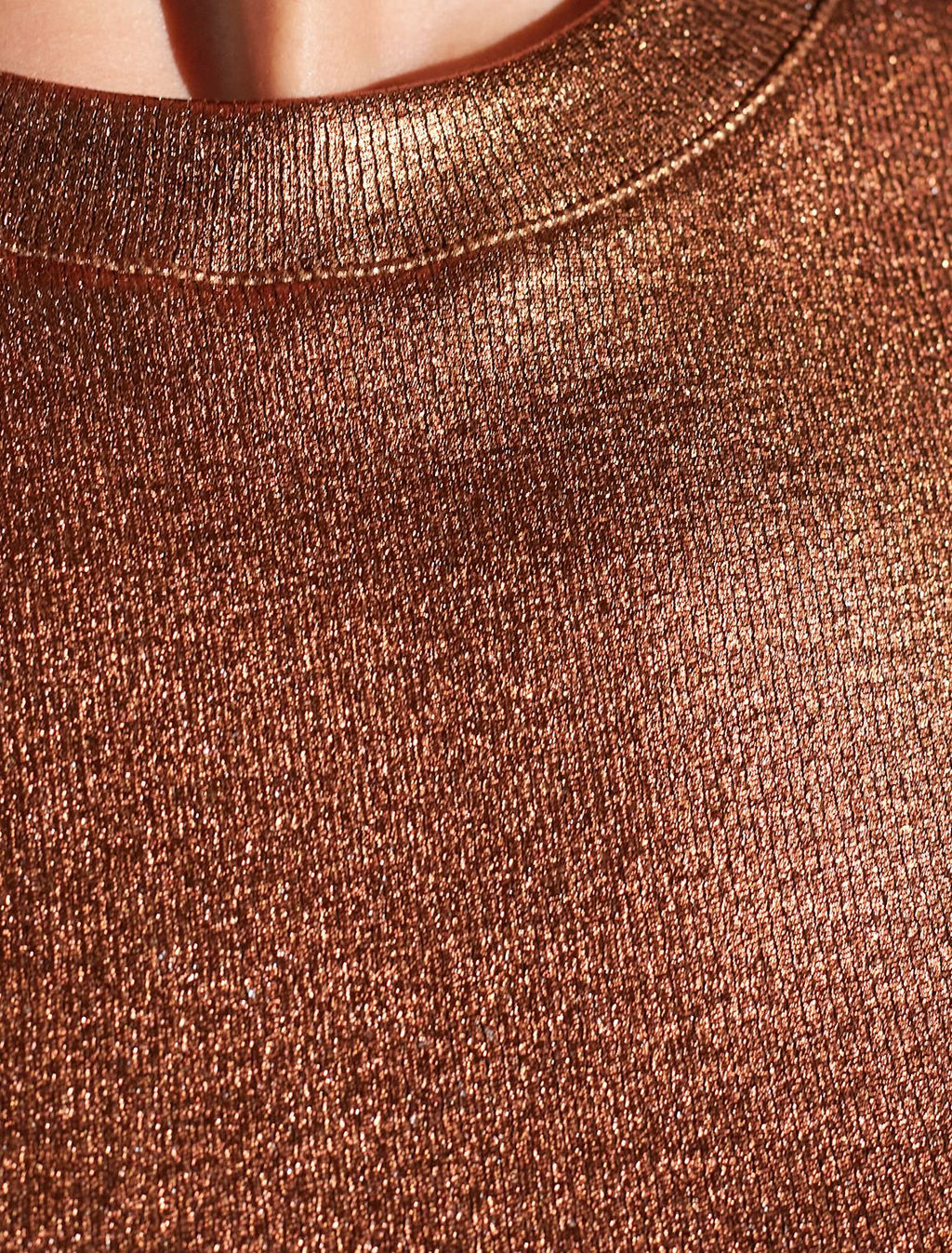 Топ с закрытым декольте из хлопка с эластаном в рубчик с матовым покрытием металлик - Vilatte фото 5