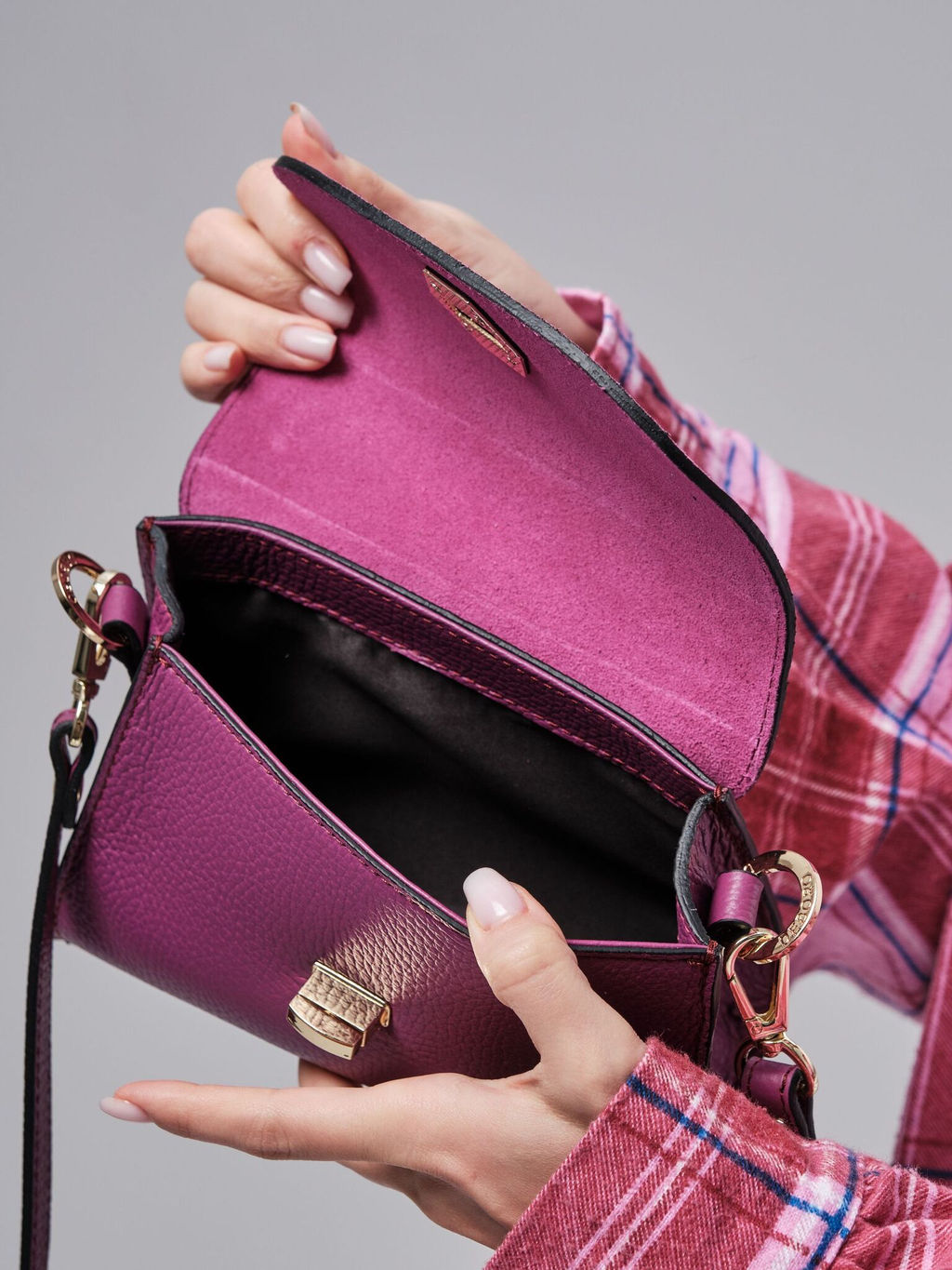 Сумка замшевая Deboro 31033 фиолетовый флокс