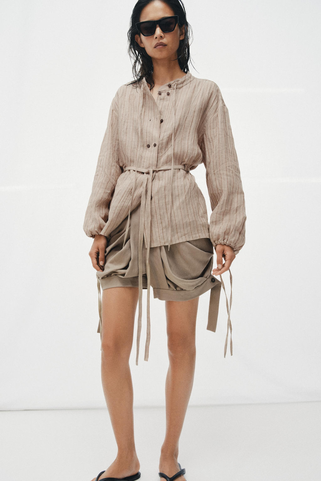SHORTS FLUIDOS PLIEGUES ZW COLLECTION / Gris topo - Zara фото 2