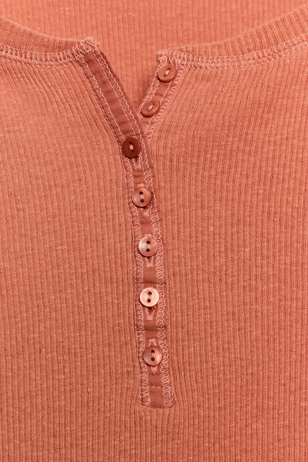 CAMISETA BOTONES CON LINO / Terracota - Zara фото 7