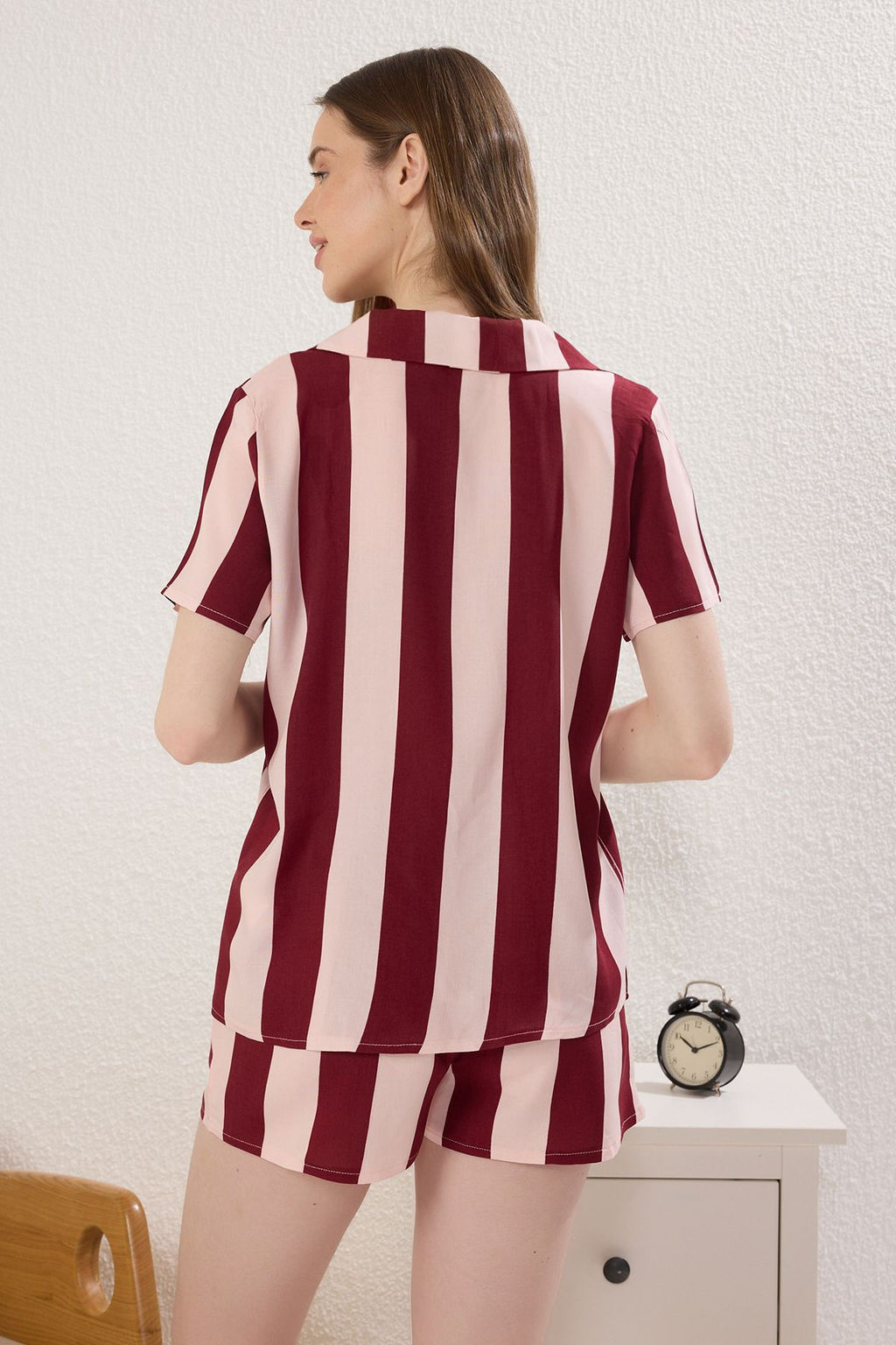 Trendyolmilla Murdum Cizgili Viskon Sortlu Dokuma Pijama Tak?m? THMSS25PT00310  фото 4