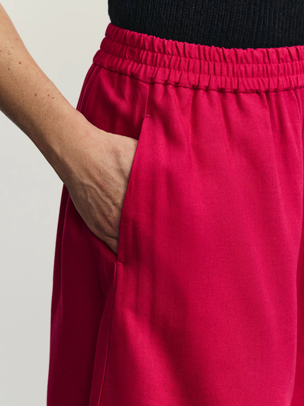 Льняные шорты свободного кроя / Zarina фото 5