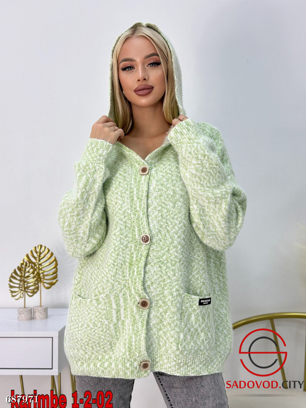 Женский кардиган с капюшоном