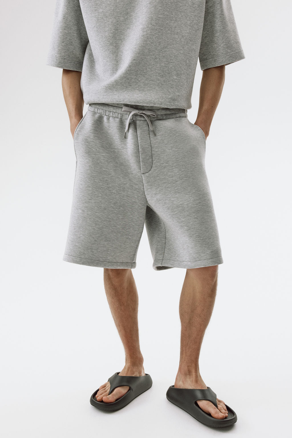 Pantal?n corto efecto neopreno Relaxed Fit - H&m фото 8