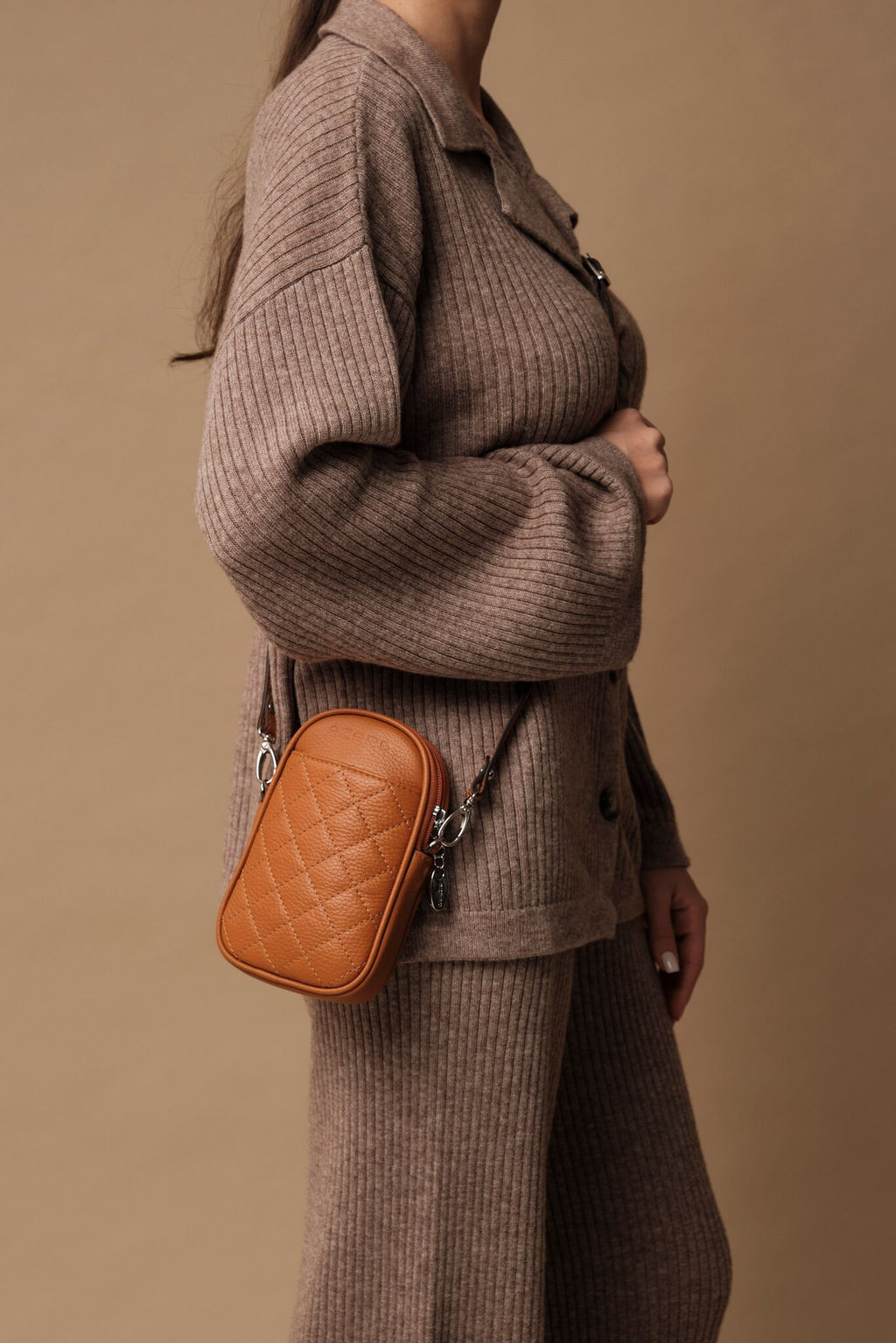 Сумка кожаная Azaro 30832 оранжевый фрукт