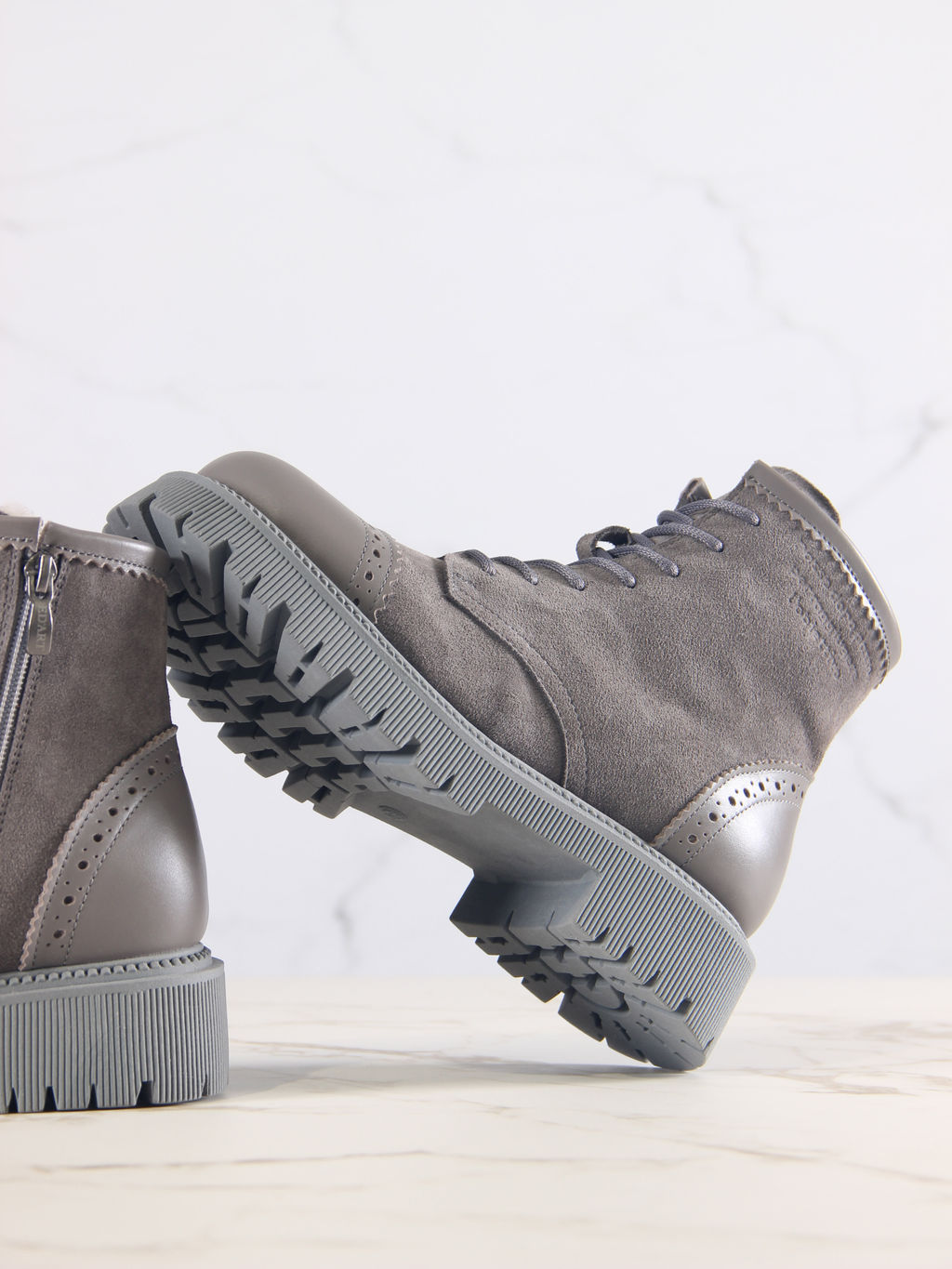 Ботинки 319.taskanagr.Серый замок замша+игуана/байка