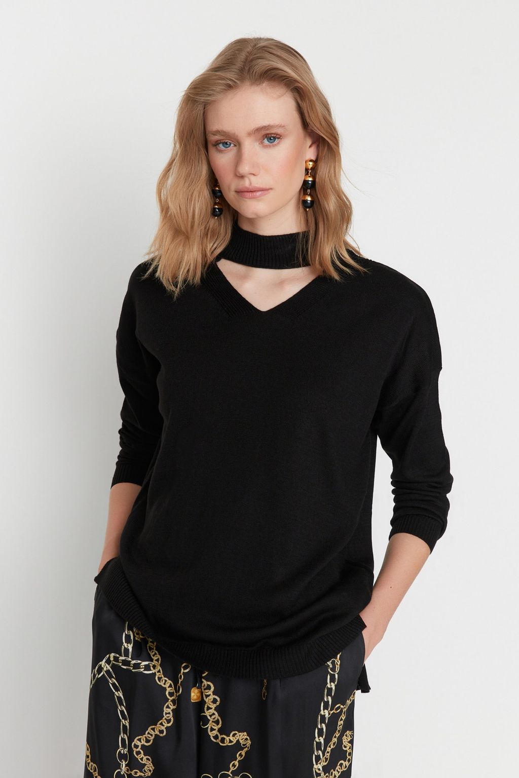Siyah Choker Yaka Triko Kazak TWOAW20KZ0220