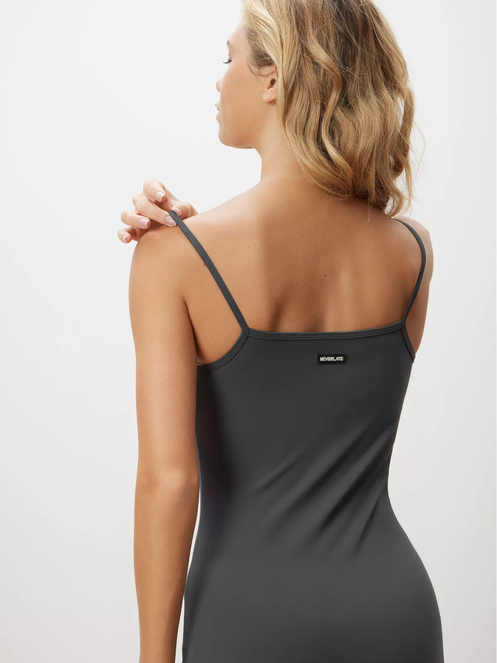 Платье макси с разрезом