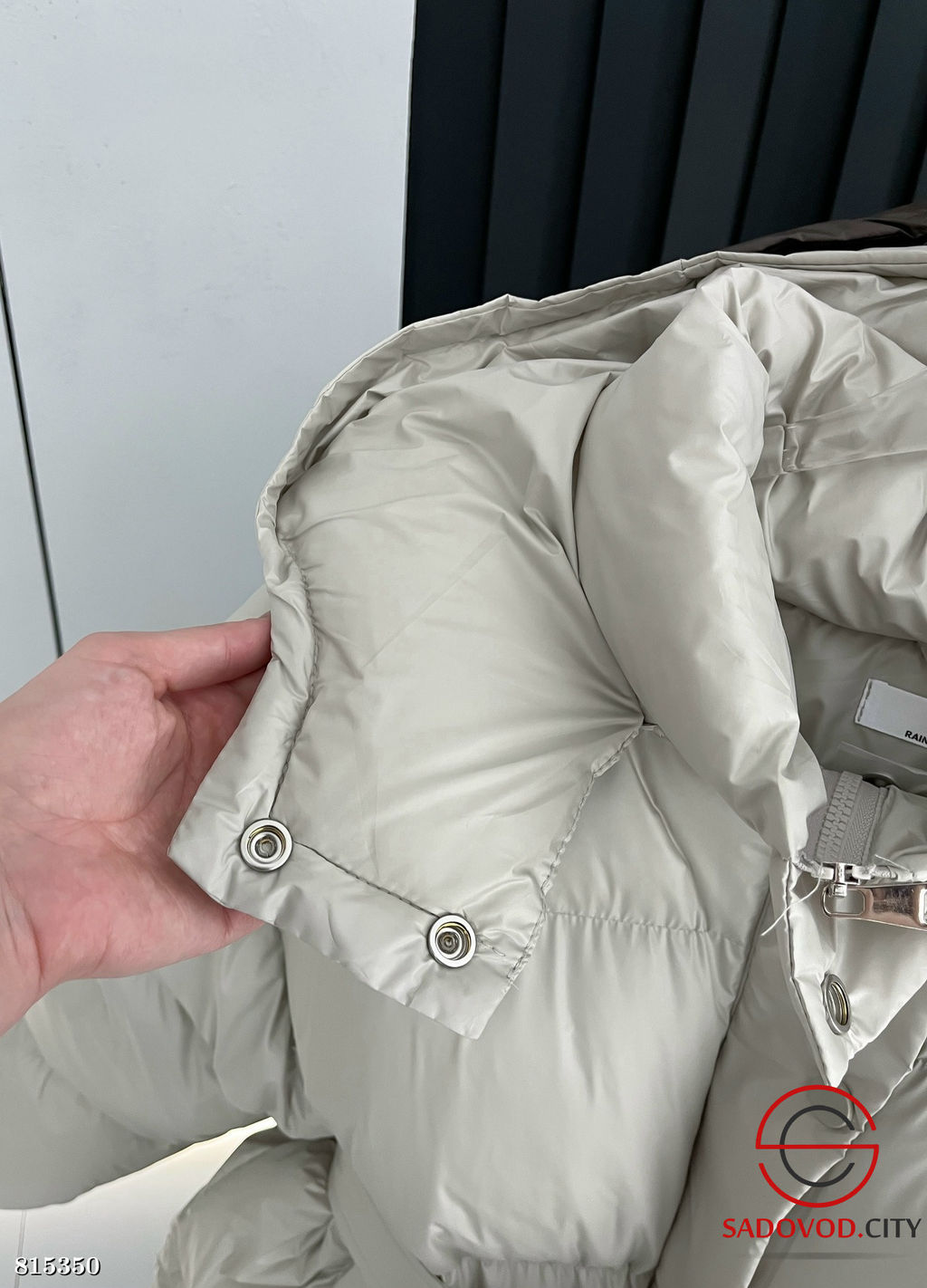 Куртка зимняя с капюшоном