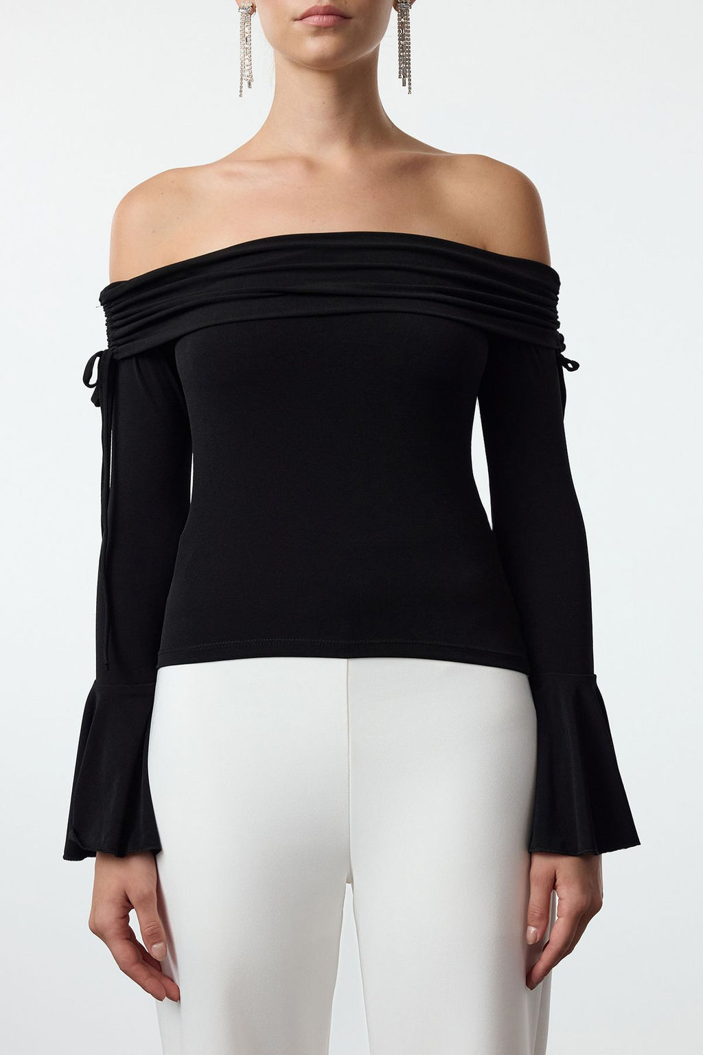Trendyolmilla Tas Carmen Yaka Baglama Detayl? Ispanyol Kol Orme S?k Bluz TPRAW25BZ00009