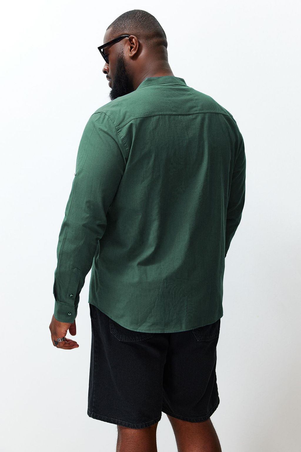 Koyu Yesil Regular Fit Rahat Hakim Yaka Basic Buyuk Beden Gomlek TMNSS23GO00093