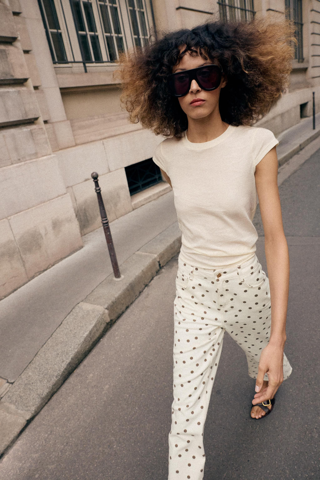 CAMISETA MINIMAL MANGA CORTA / Vainilla - Zara фото 3