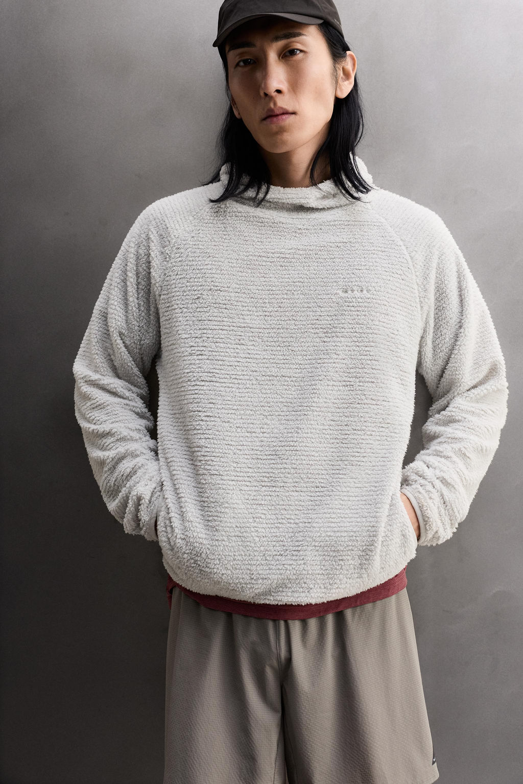 SUDADERA POLAR TEXTURA CAPUCHA / Blanco roto - Zara фото 6
