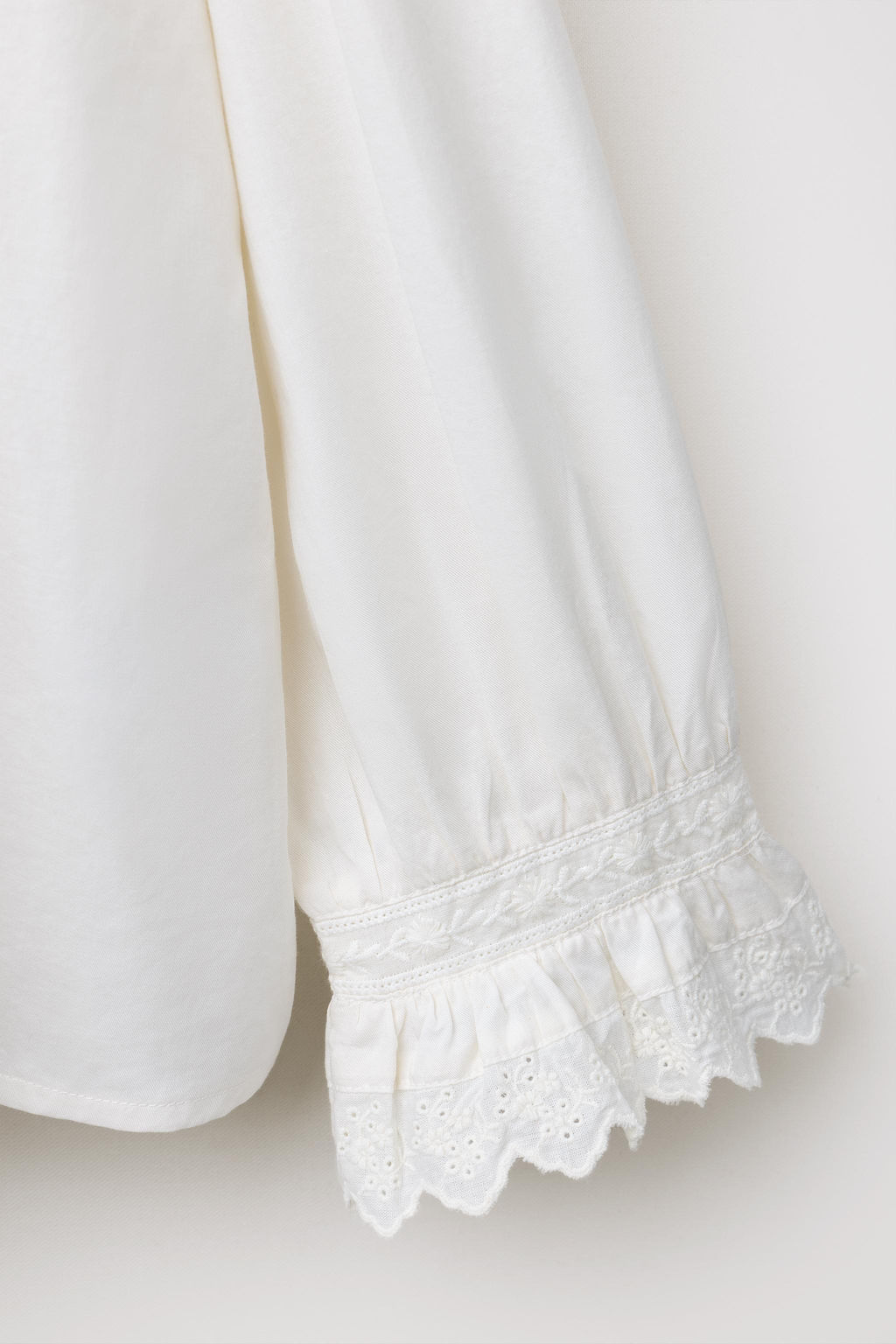 LIMITED EDITION EMBROIDERED PYJAMA SHIRT - Zara фото 6