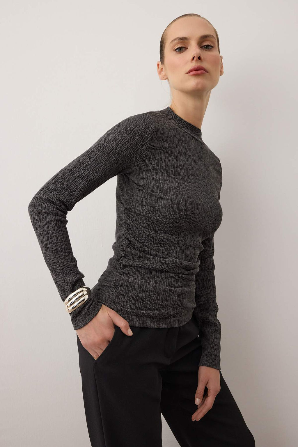 Antrasit Dik Yaka Buzgu/Drape Detayl? Regular/Normal Kal?p Orme Bluz TWOAW25BZ00221 - Trendyolmilla фото 6