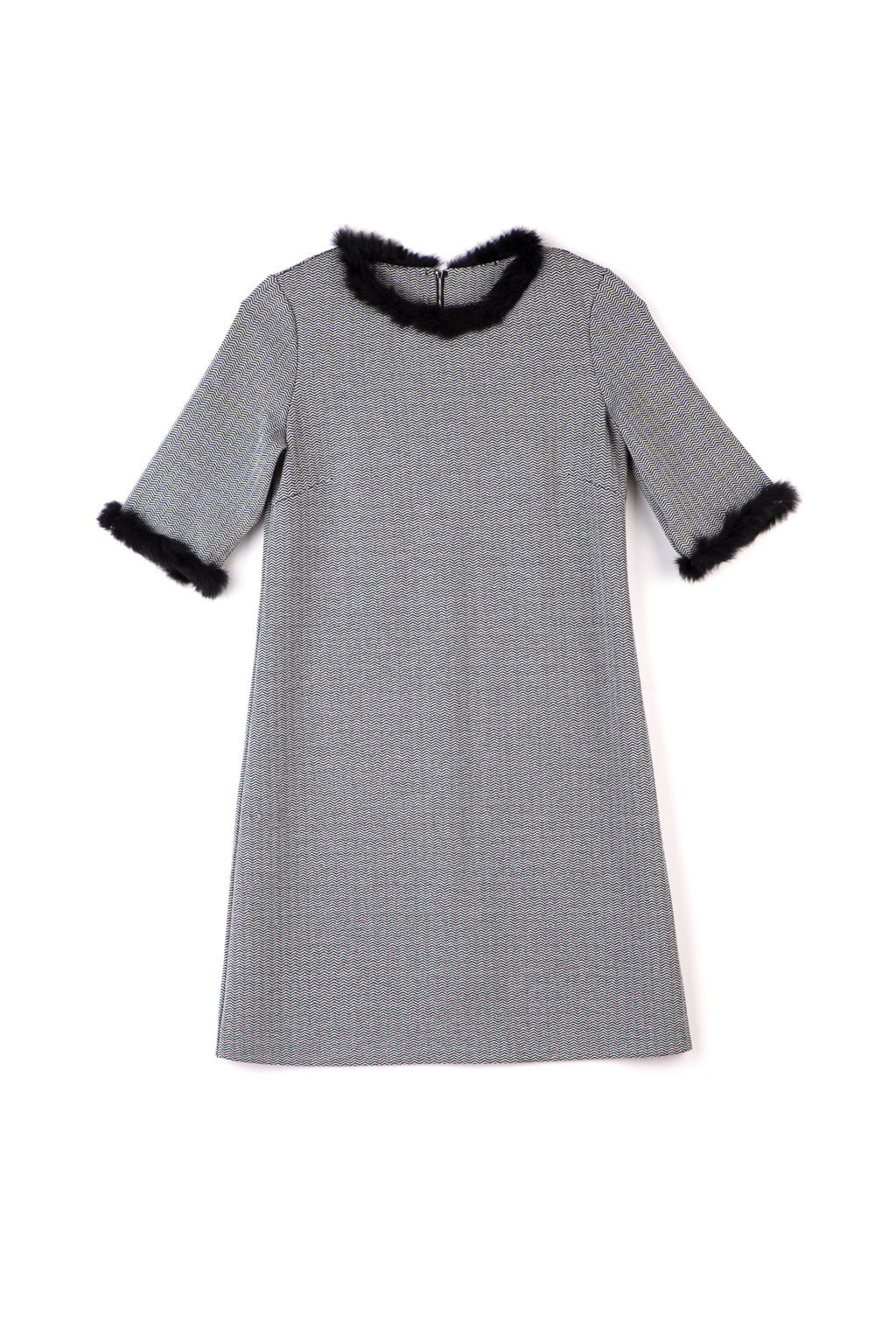 CONTE Платье А-силуэта с металлическим блеском и декором из меха 848 grey grey
