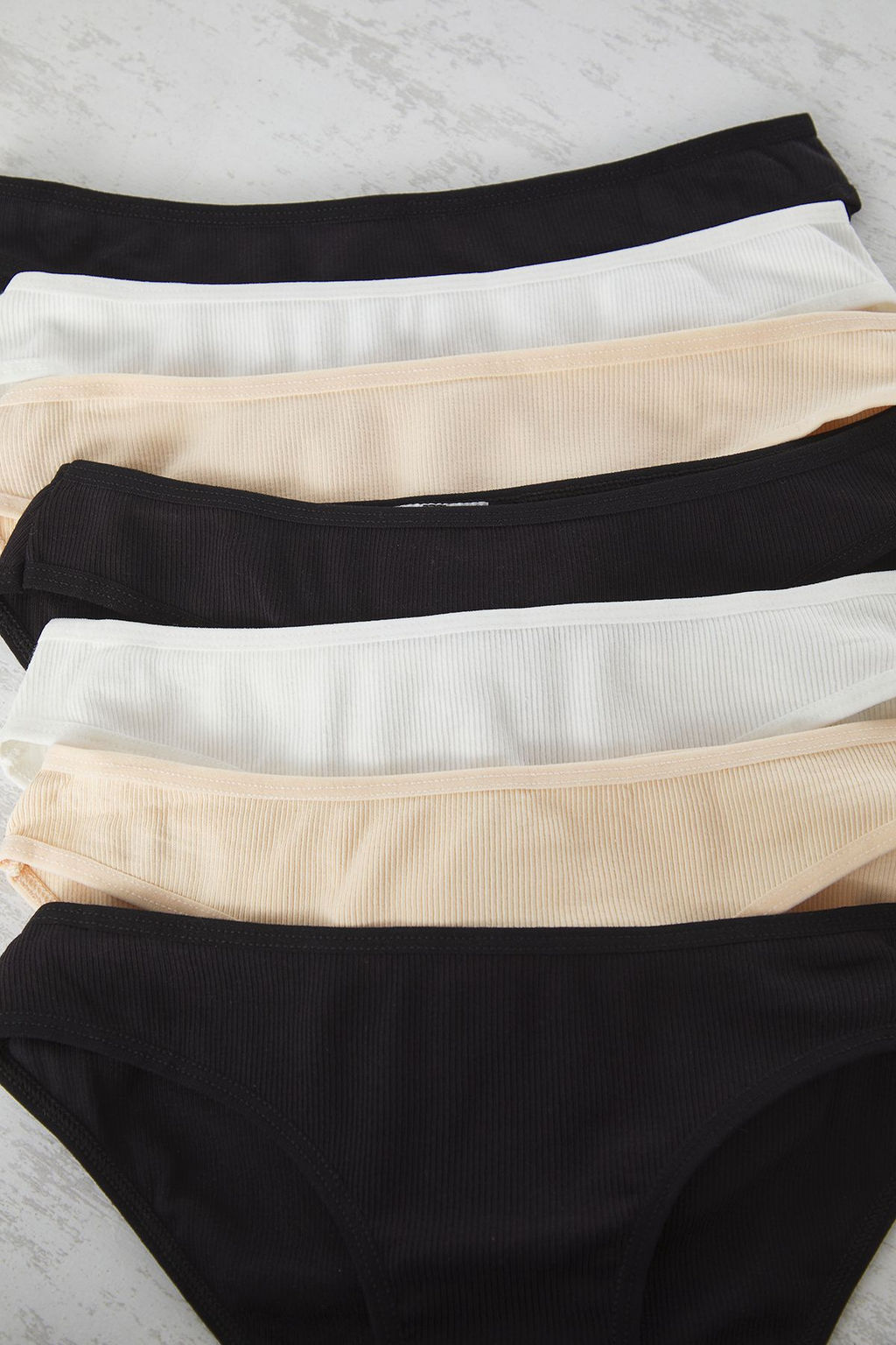 TRENDYOLMILLA Siyah-Beyaz-Ten 7li Paket Pamuklu Fitilli Klasik Orme Kulot THMSS25KU00032  фото 2