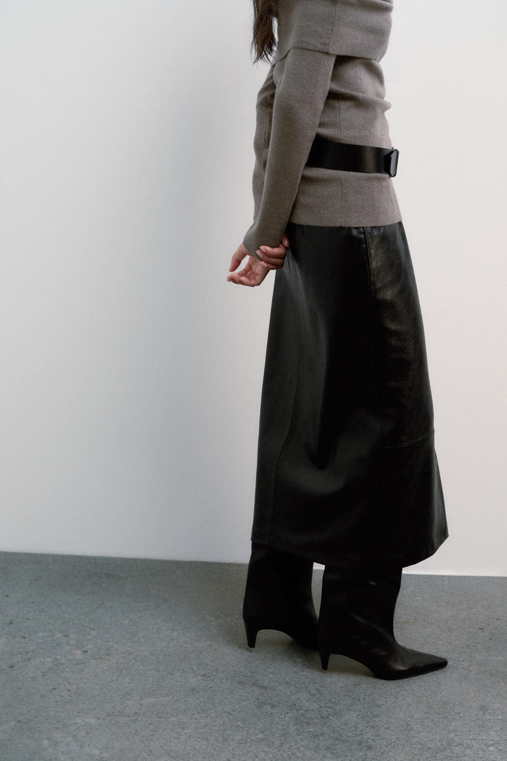 FAUX LEATHER MIDI SKIRT - Zara фото 6