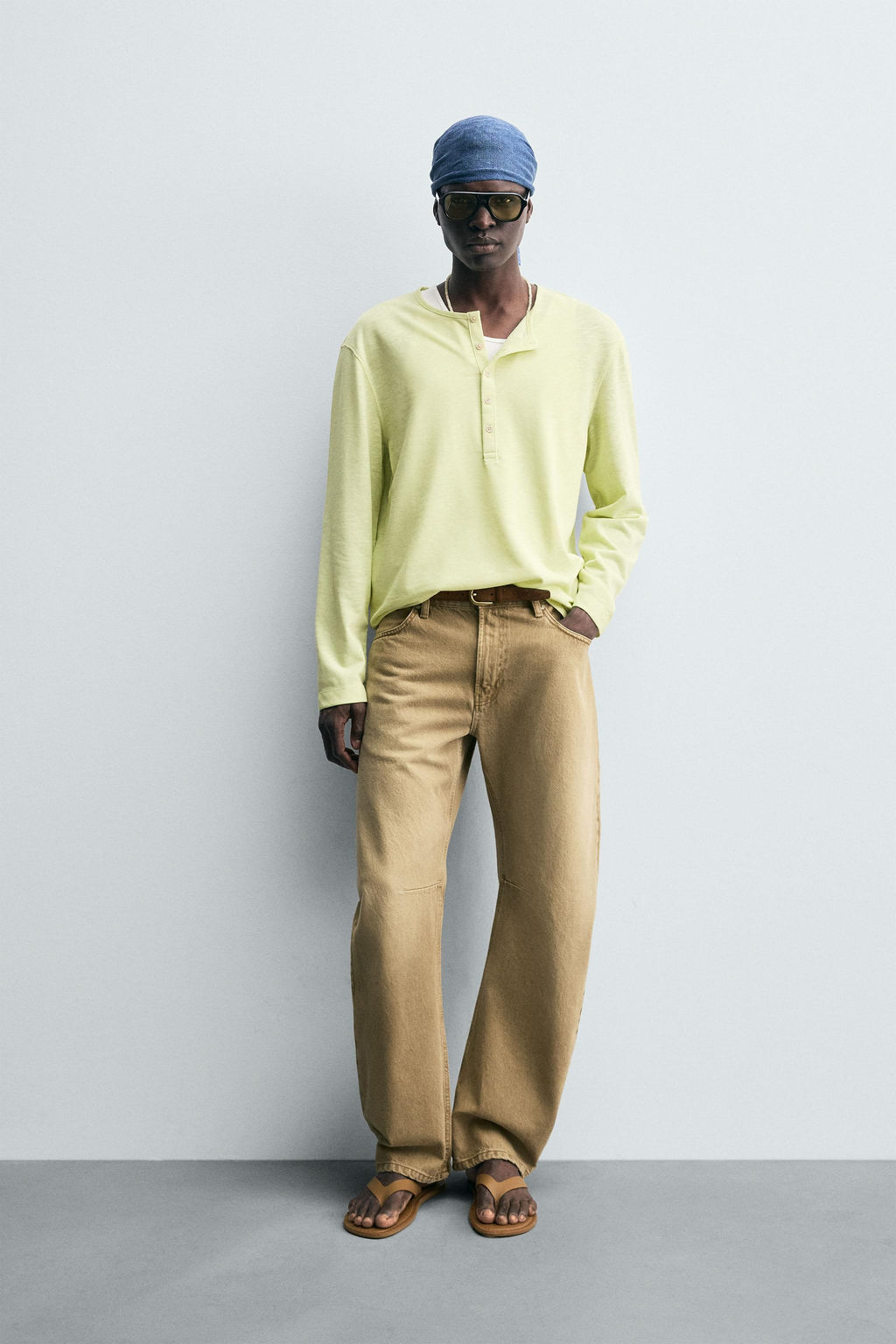 LIGHTWEIGHT BUTTON-NECK T-SHIRT - Zara фото 3