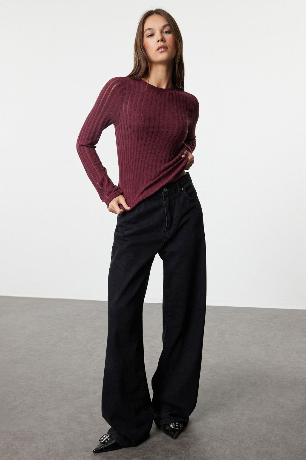 Bordo Transparan Triko Gorunumlu Kumas Regular Boy Bisiklet Yaka Orme Bluz TWOAW24BZ00094