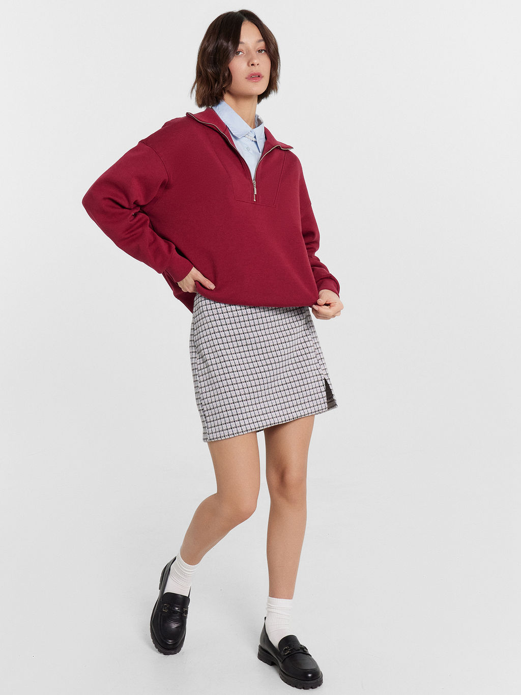 Юбка женская мини с разрезом в бордово-синюю лапку бордово -синяя лапка 152767 - Mark formelle фото 2