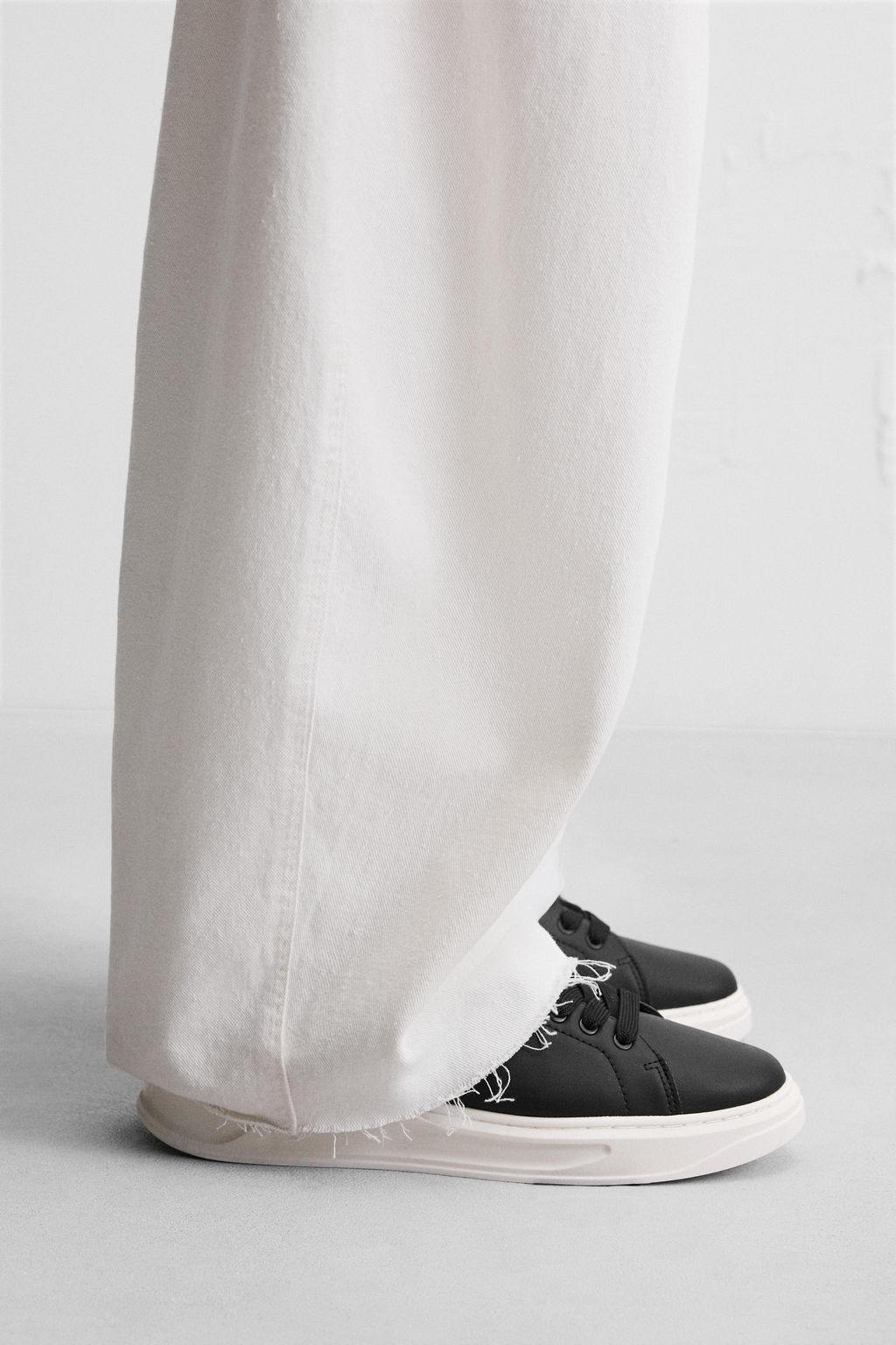 CHUNKY SOLE TRAINERS