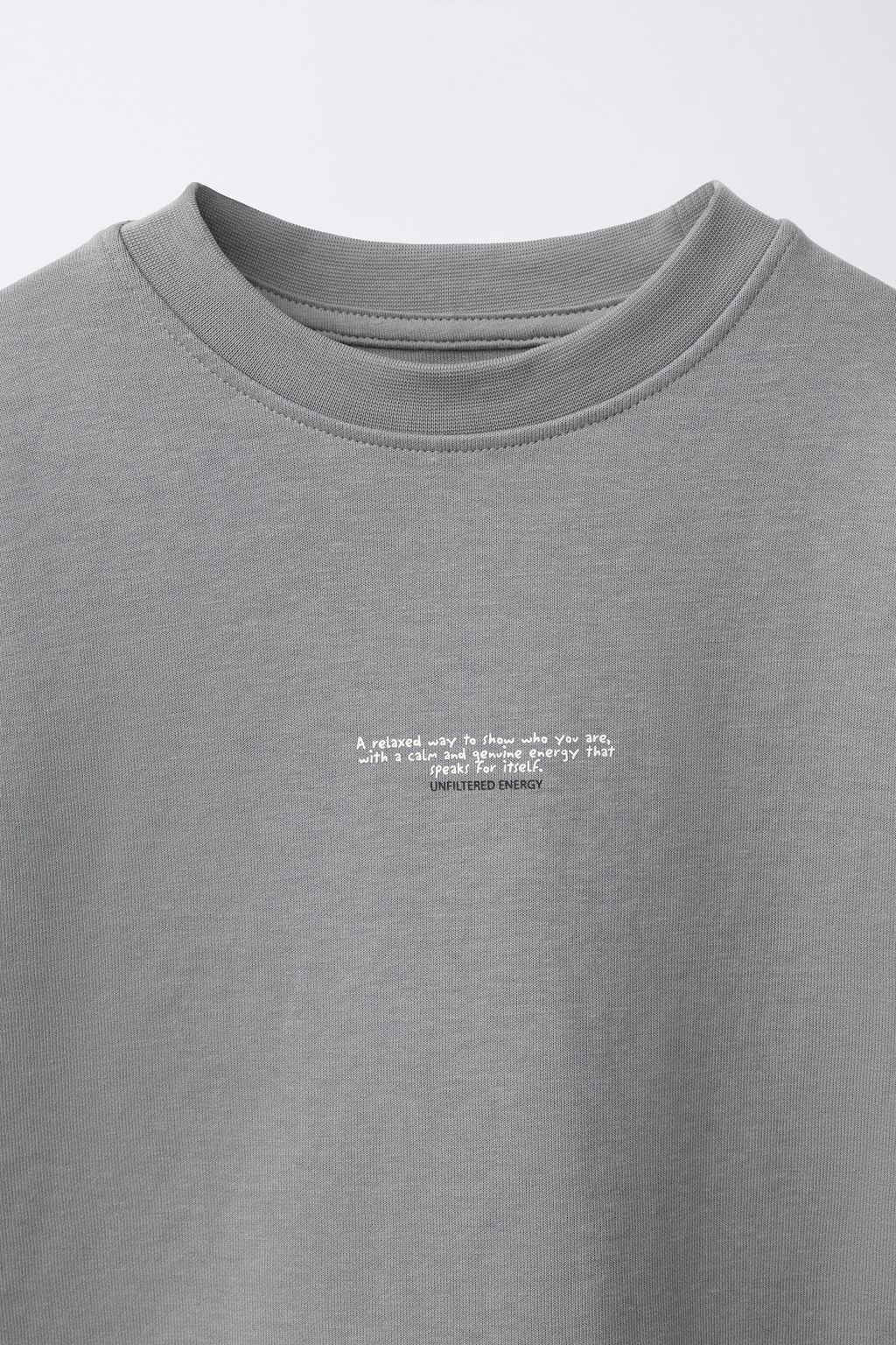 CONJUNTO CAMISETA Y BERMUDA INTERLOCK / Gris vigor?