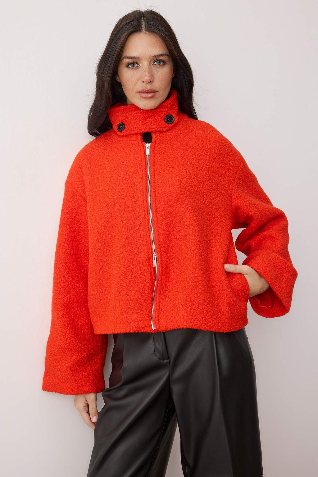 TRENDYOLMILLA K?rm?z? Yaka Detayl? Buklet Ince Ceket Mont TWOAW25MO00086  фото 16