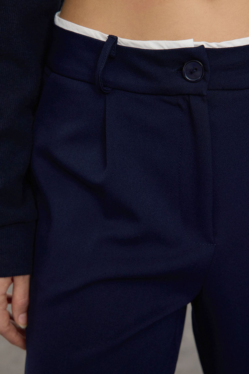 TRENDYOLMILLA Siyah Kemer Detayl? Wide Leg/Genis Paca Dokuma Pantolon TWOAW24PL00341 фото 4