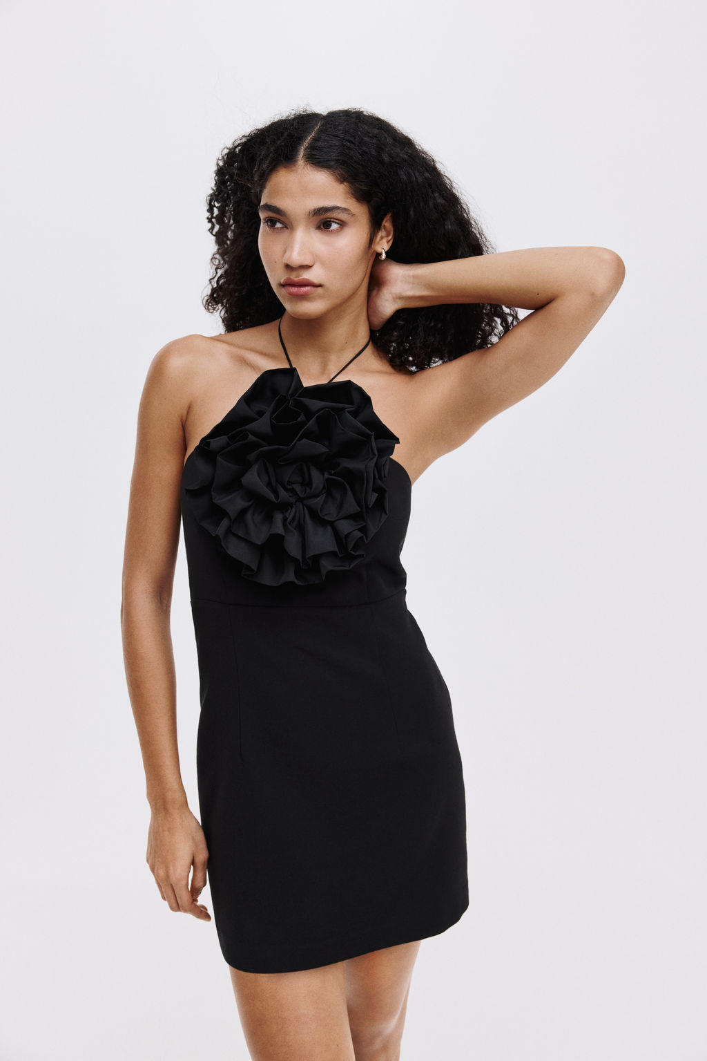 Vestido halter con aplicaci?n - H&m фото 5