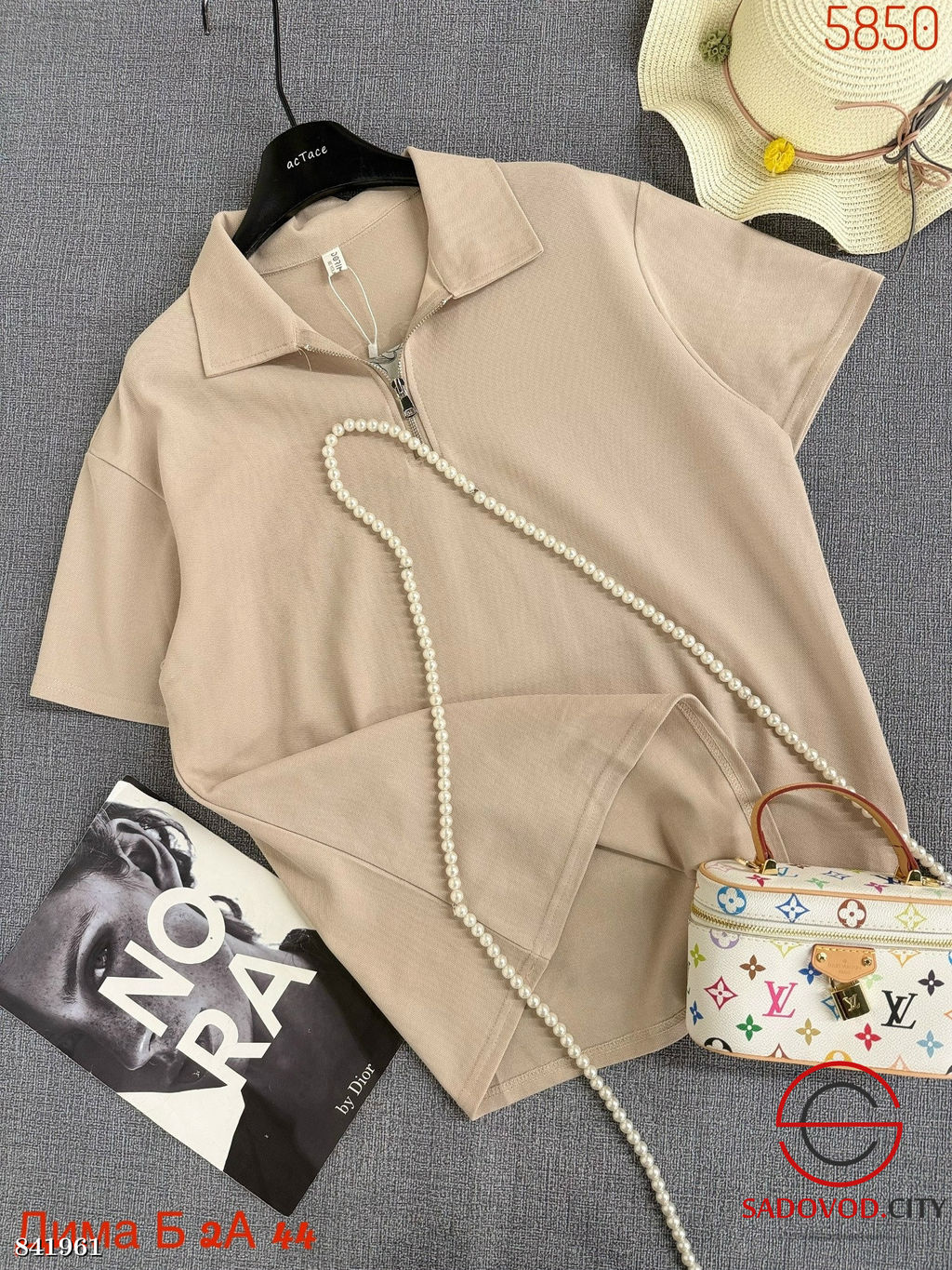 Футболка женская на полузамке