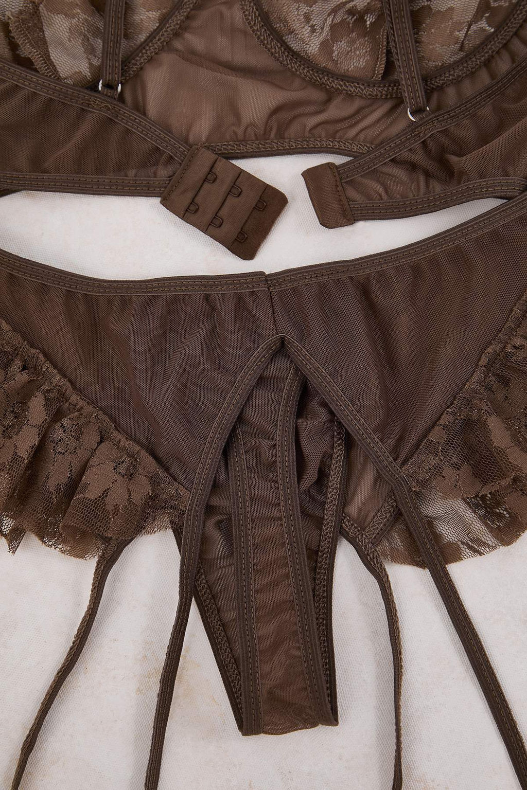 Kahverengi Kurdele Detayl? Bacak Bantl? F?rf?rl? Dantel Fantezi Ic Camas?r? Tak?m? THMAW26BD00004