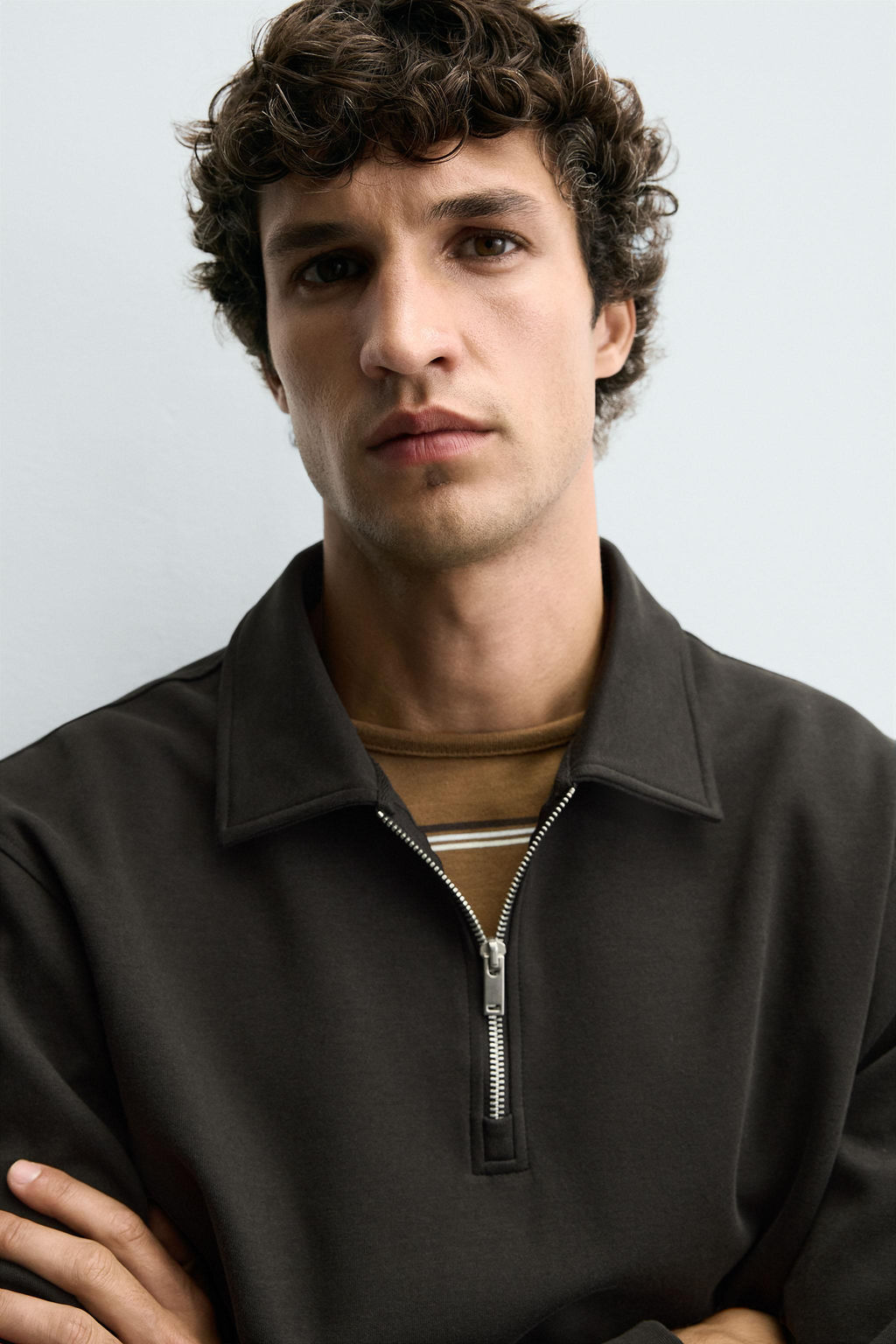 SUDADERA POLO INTERLOCK CREMALLERA / Marr?n / Topo - Zara фото 5