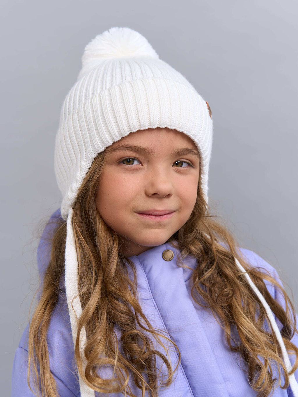 Шапка из смесовой шерсти Молоко на завязках
