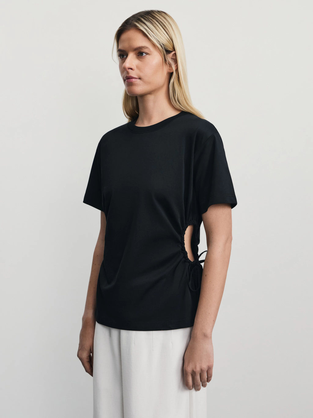 Футболка из хлопка с вырезами по бокам / Zarina