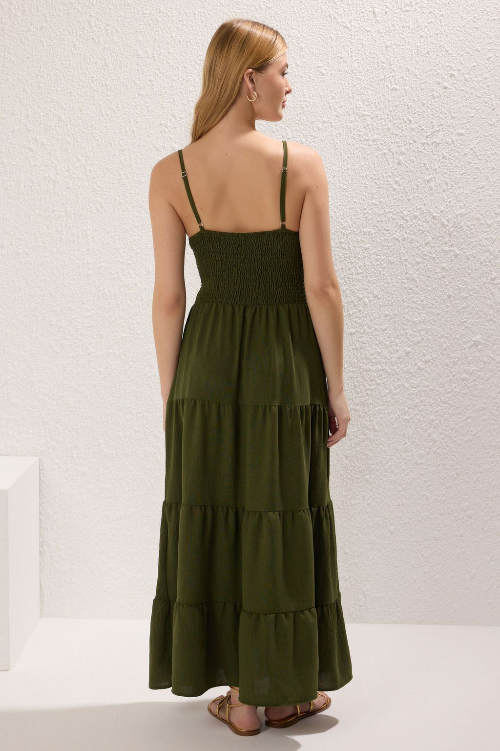 Haki Duz Etegi Belden Ac?lan Gipeli Maxi Dokuma Elbise TWOSS25EL00586