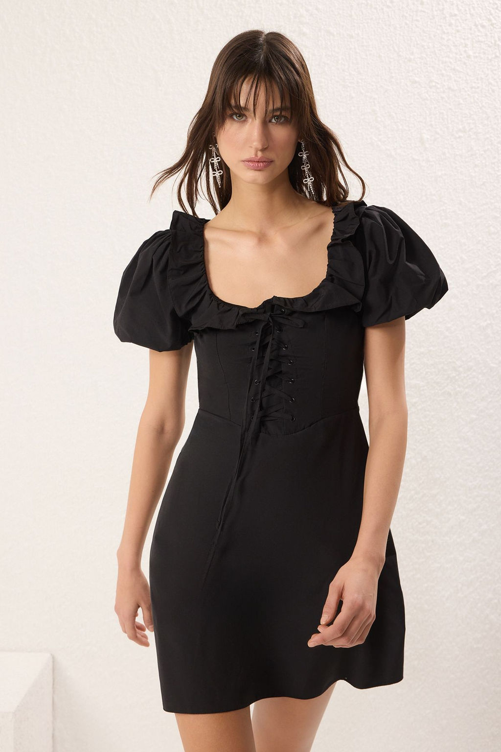 TRENDYOLMILLA Siyah A-Kesim Poplin Dokuma K?sa Elbise TPRSS25EL00210