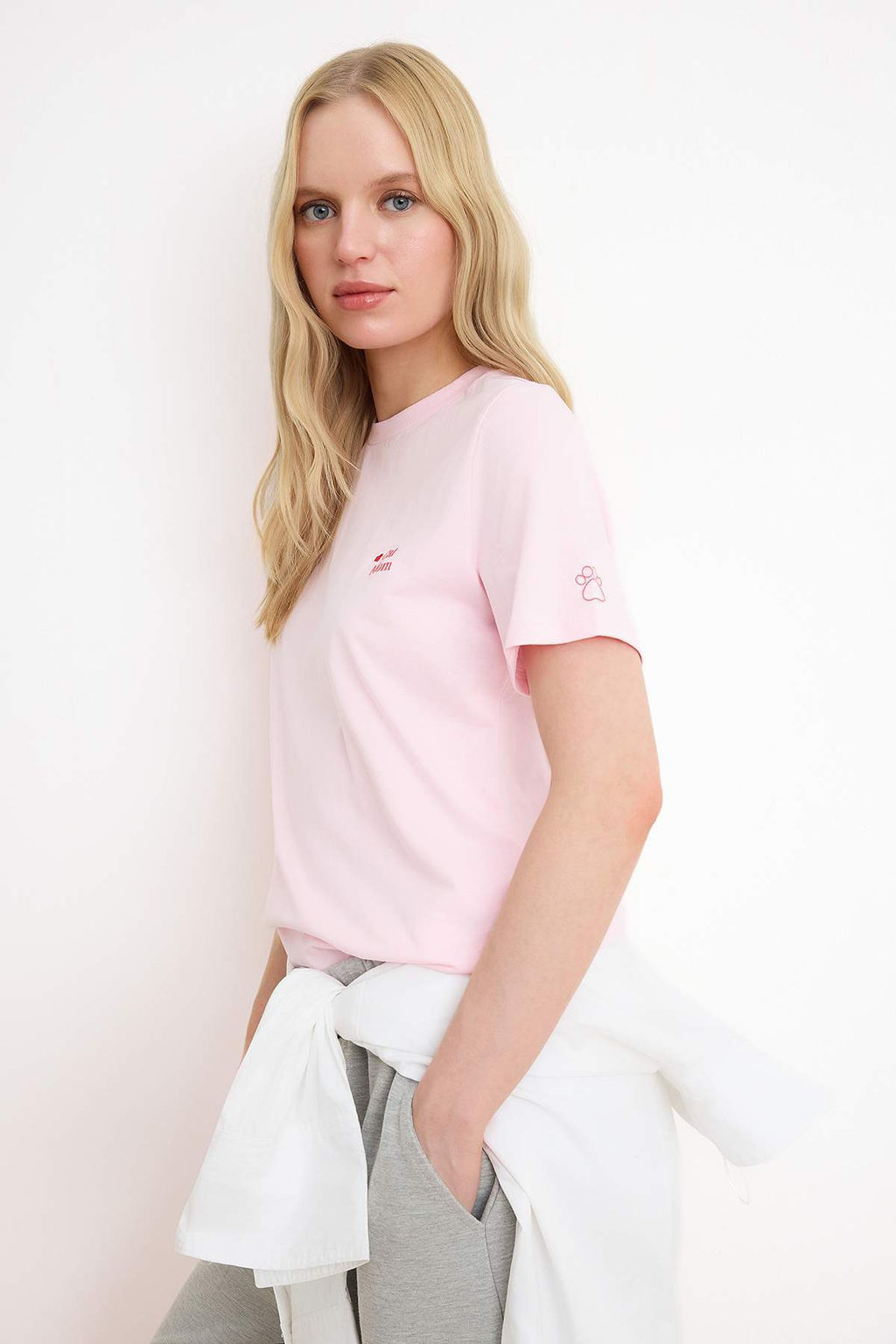 Ac?k Pembe Nak?sl? / Islemeli Regular/Normal Kal?p Tok %100 Pamuk Orme T-Shirt TWOSS26TS00144 - Trendyolmilla фото 2