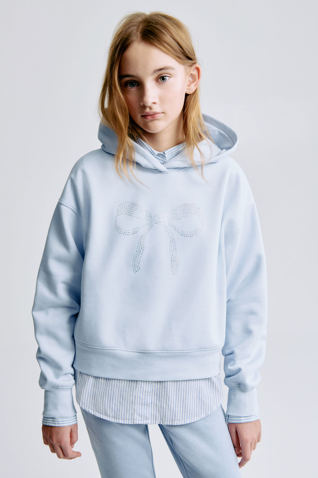 Sudadera oversize con capucha y motivo - H&m фото 5