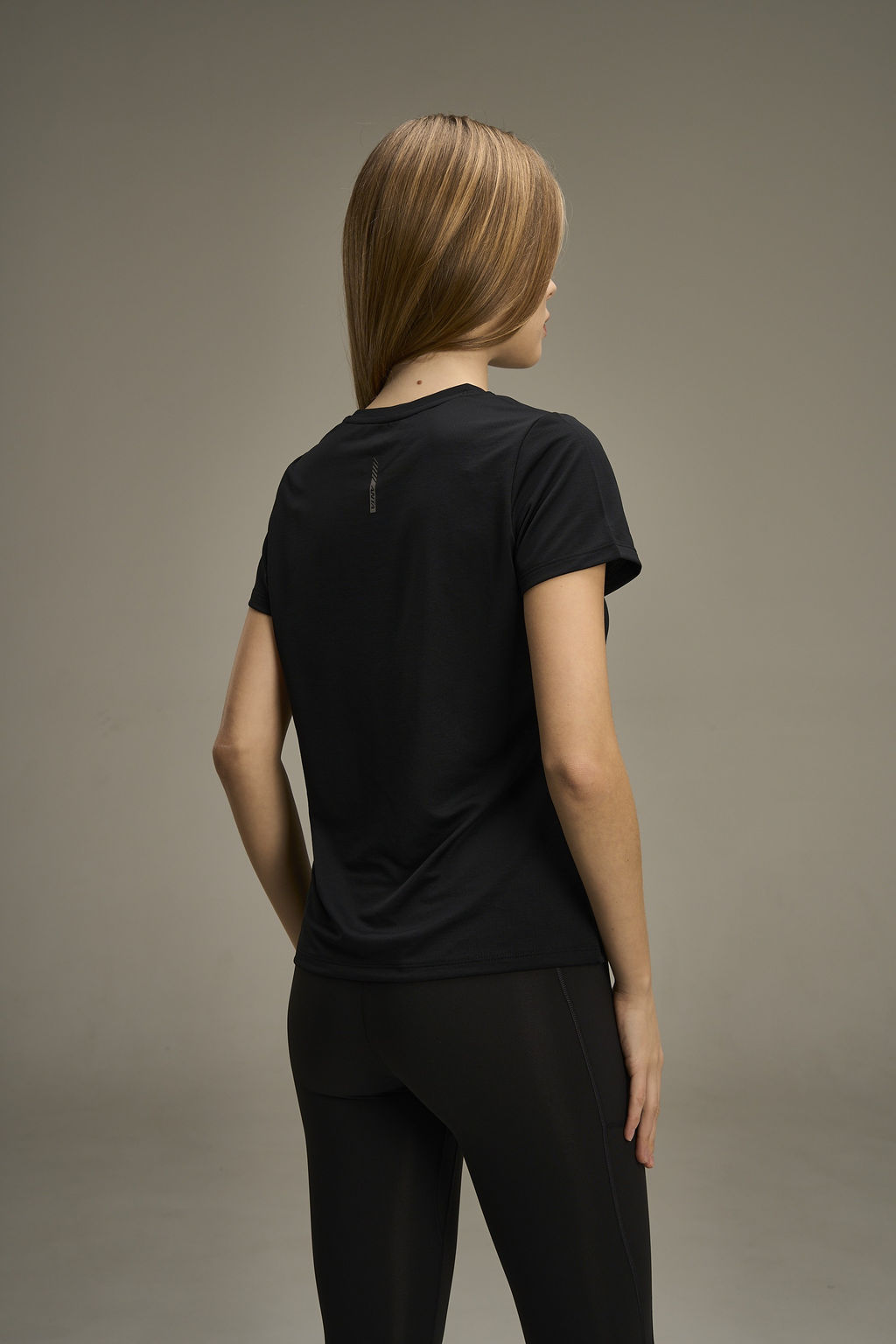 Футболка Черный - Anta фото 3